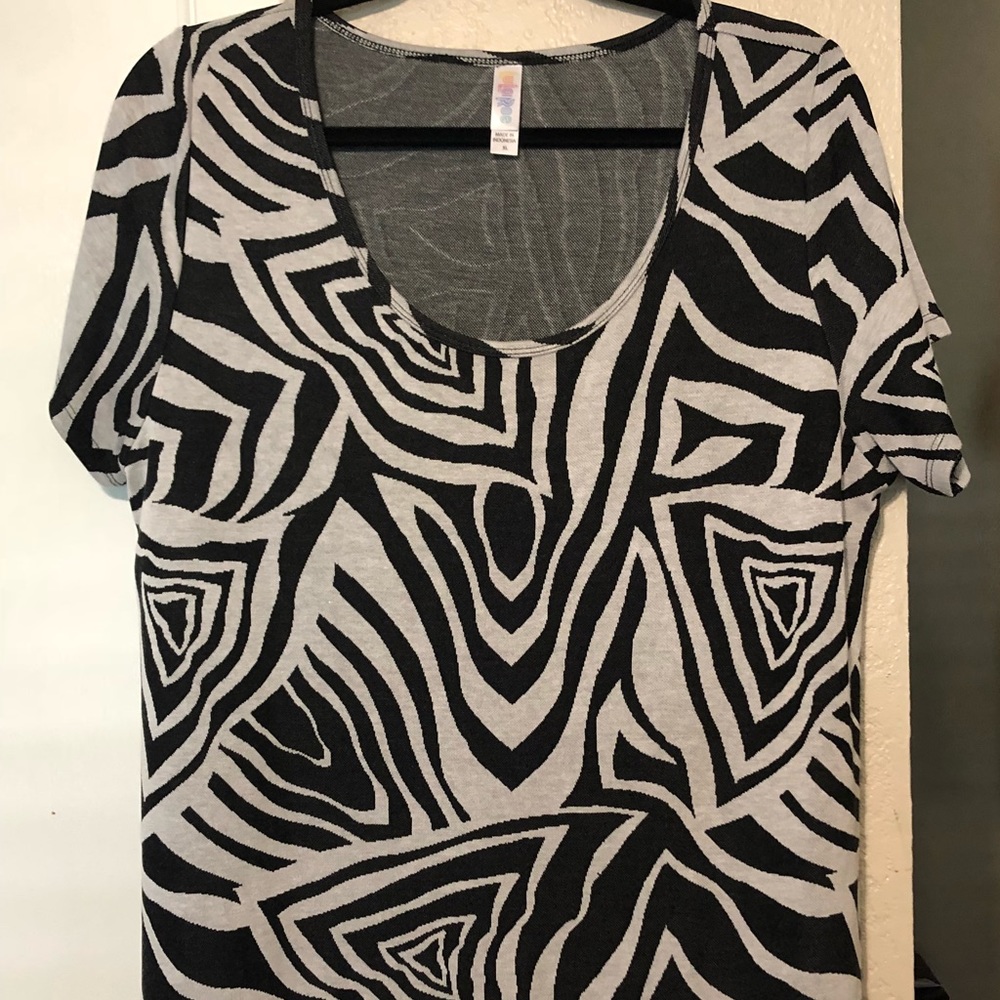 Lularoe classic t